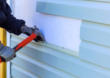 Tips for Repairing Your Vinyl Siding | George Kent Home