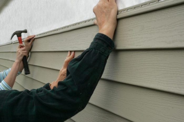 How to Install Vinyl Siding in 21 Steps - Siding Authority