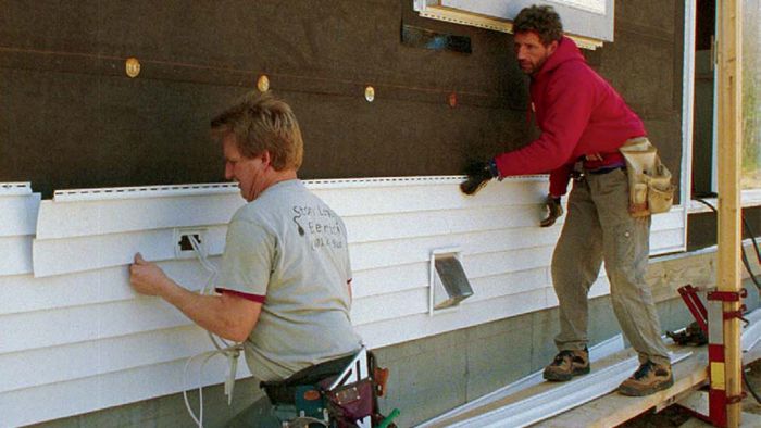 How to Install Vinyl Siding - Step-by-Step Guide